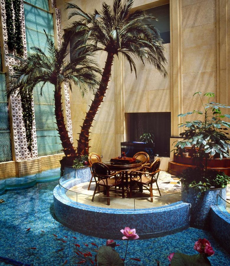 Royal International Hotel Urumqi Exterior foto