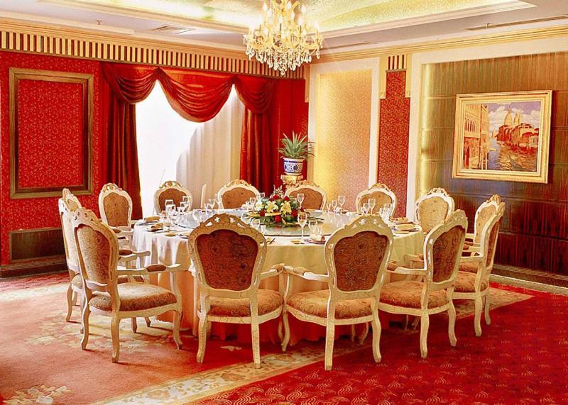Royal International Hotel Urumqi Exterior foto